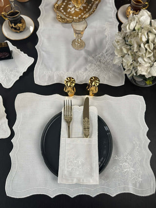 Classic Rose Off White Design Placemat Set - Premium Fabric - 6 Persons - 19 Pieces with elegant embroidered details.